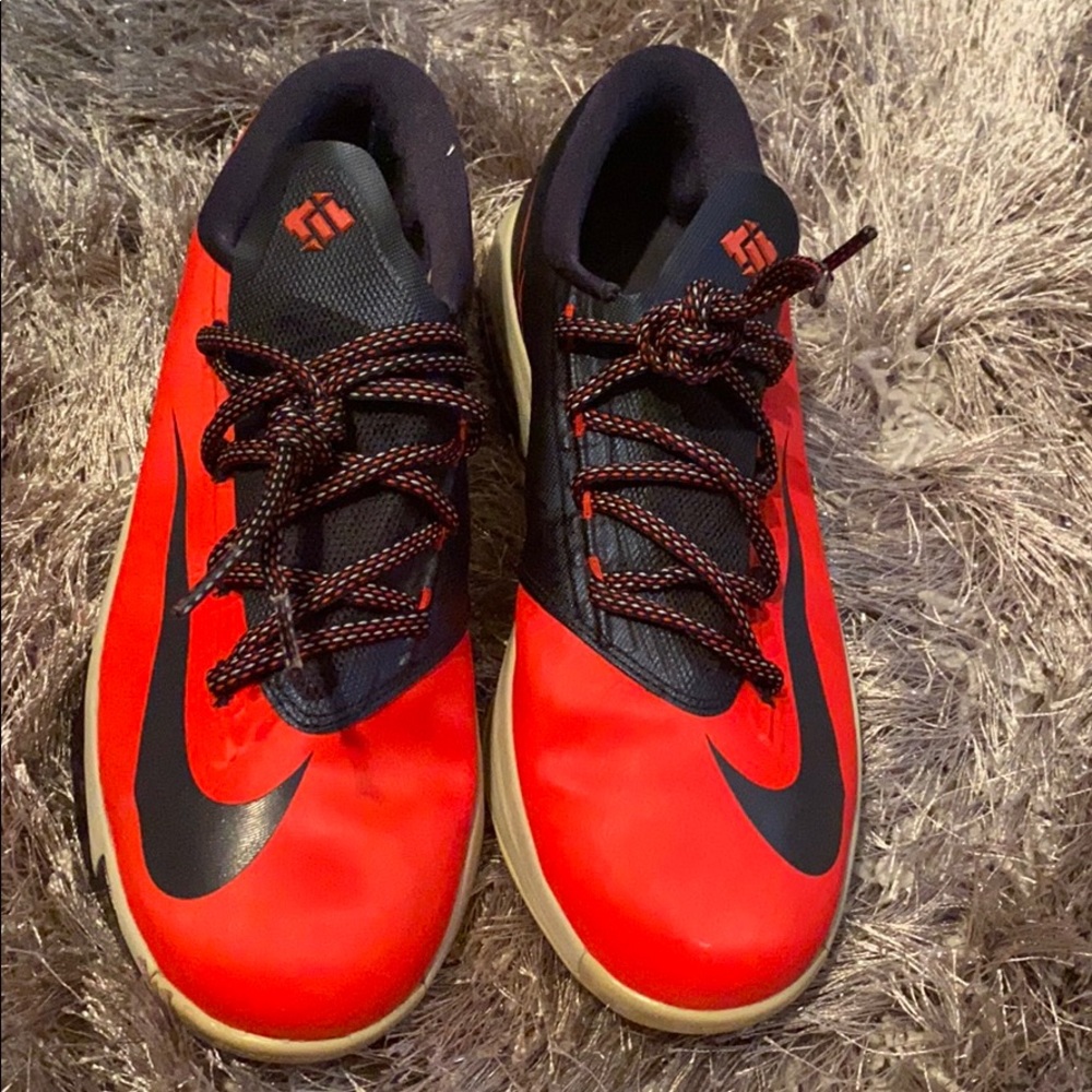 Crimson KD’s - Picture 2 of 4